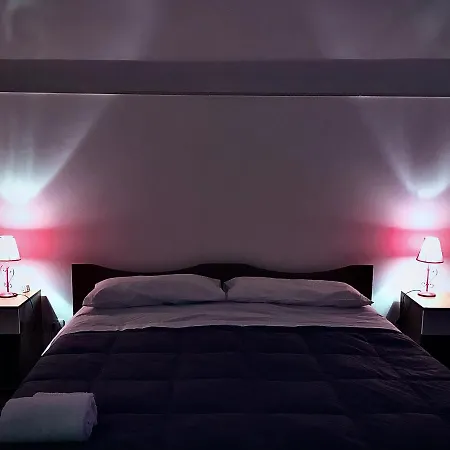 Domus Bed & Breakfast *
